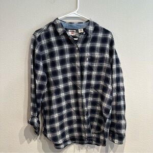 Levi's Blue and White Plaid Shirt Flannel Boyfriend‎ Fit Size Medium